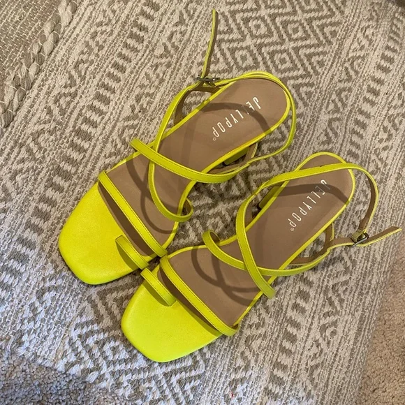 NEW Jellypop heels - Picture 2 of 2